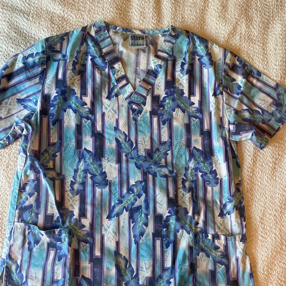 Stars Blue and white feather  Patterned Scrub Top